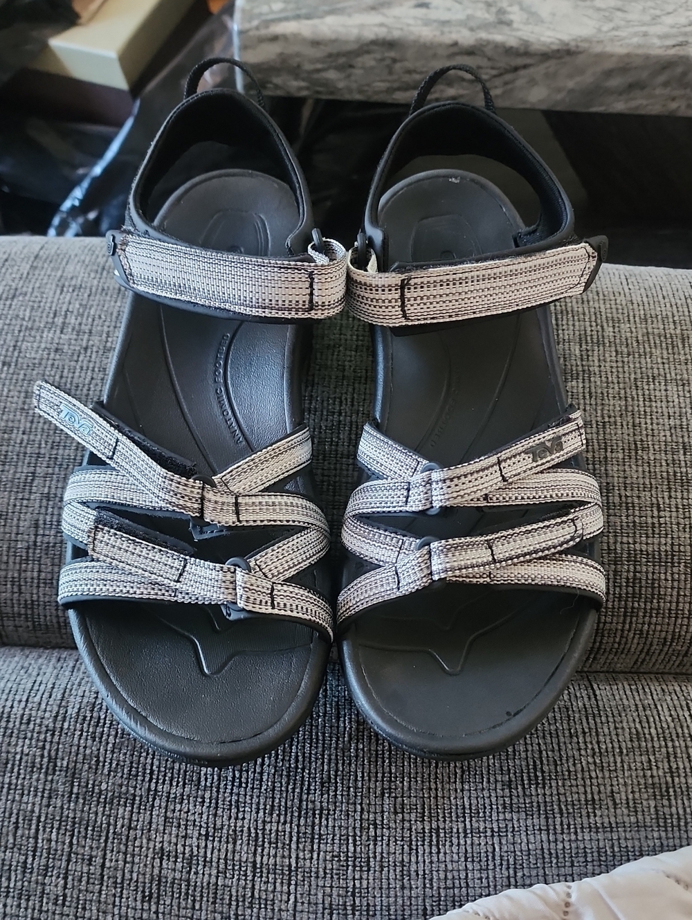 TEVA WOMEN TIRRA PALM BLACK WHITE MULTI STRAPPY SPORTS SANDALS, SIZE 9